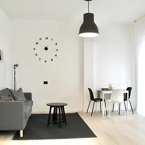 https://design-moderno-in-centro-rho-fiera-host-2023.it-lombardy.com